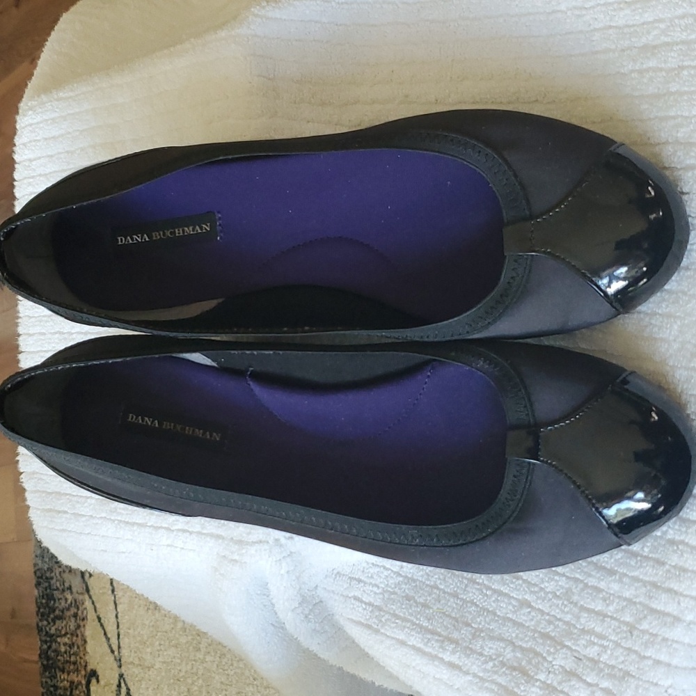 DANA BUCHMAN 10 medium BLACK FLATS